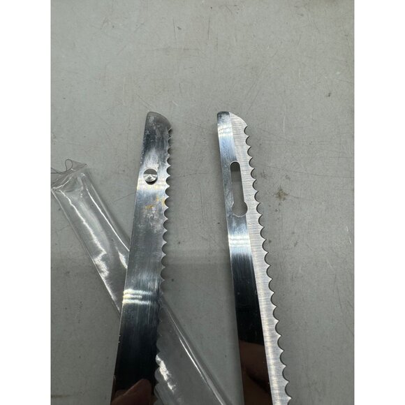 Toastmaster 6110 Electric Carving Knife 8" Stainless Steel Serrated Blades White - Picture 13 of 14